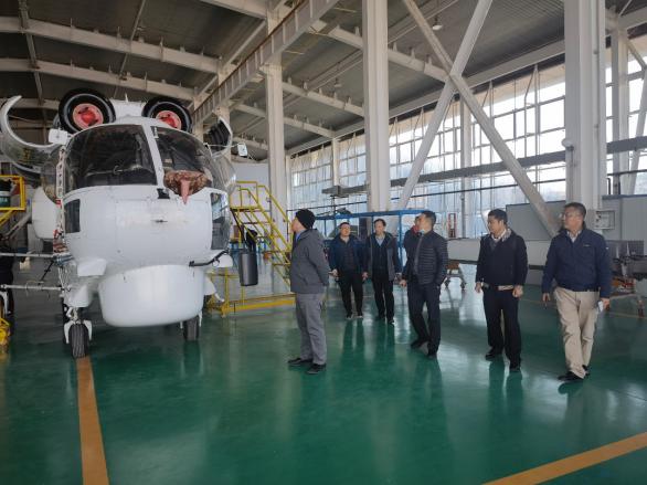 民航局航空事故调查中心专家组应邀来我公司开展安全风险评估指导工作